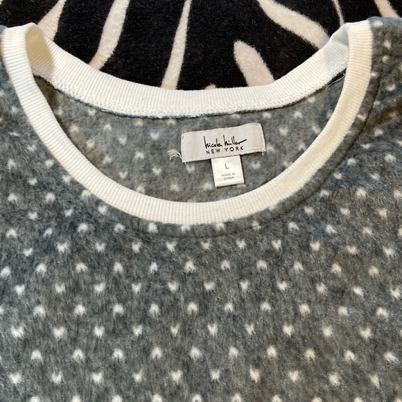 Pajama Set by Nicole Miller Brand. EUC! - Picture 5 of 16